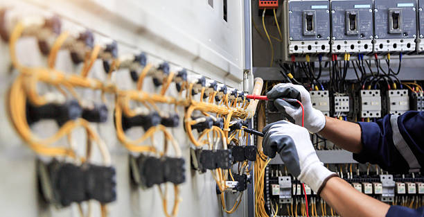 Professional Electrician technician working in El Dorado, KS